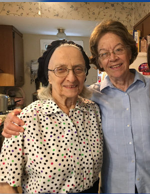 Denise Heimowitz (right) with her twin sister Alice Weiss