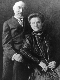 Isidor & Ida Blun Straus (Courtesy of Straus Historical Society)