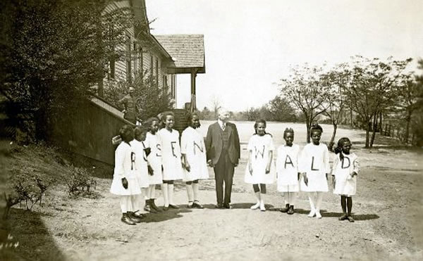 Julius Rosenwald with students from a Rosenwald schoolJulius Rosenwald with students from a Rosenwald school. Courtesy Fist University, John Hope and Aureilia E. Franklin Library, Special Collections